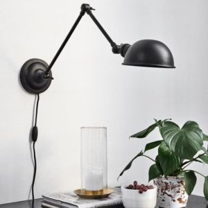 Vägglampa AURA
