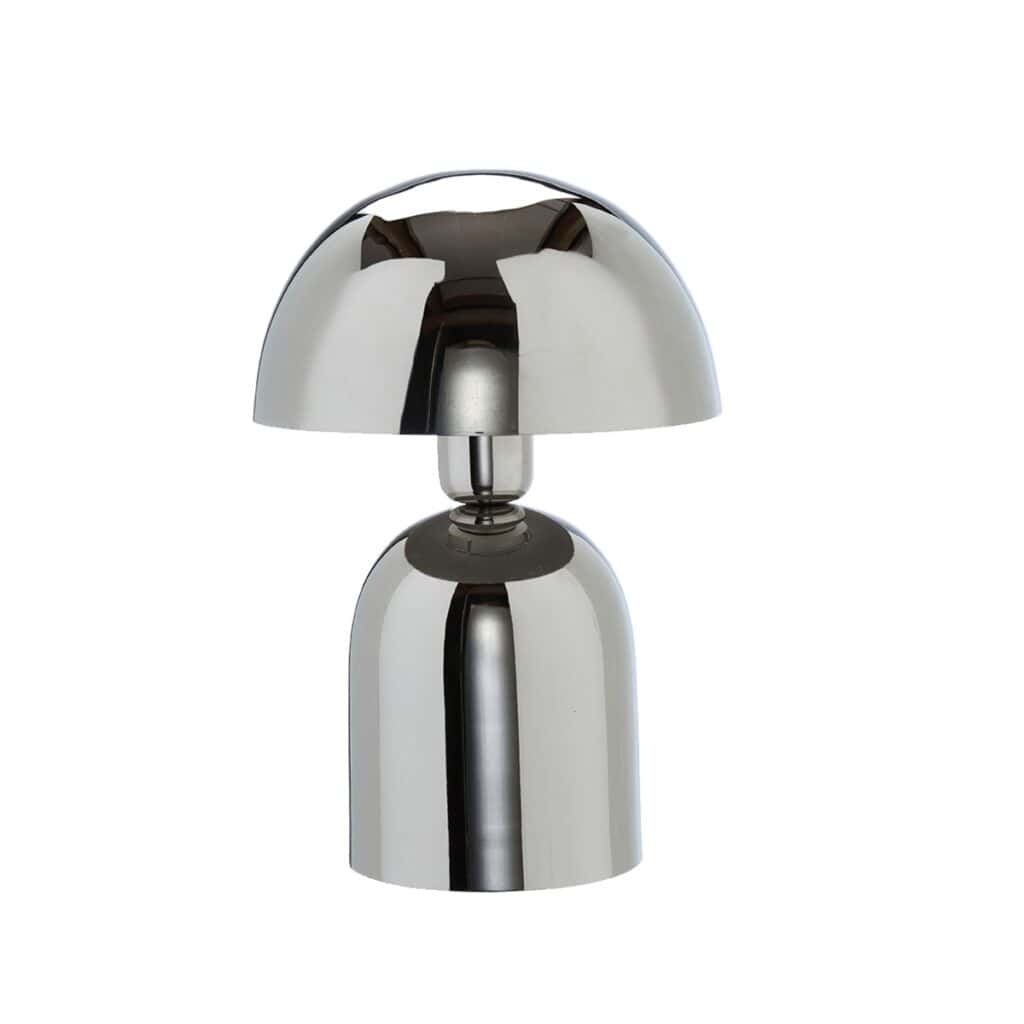 Bordslampa i krom – ROME från Wikholm Form med rundad skärm och skulptural form i blank metall.