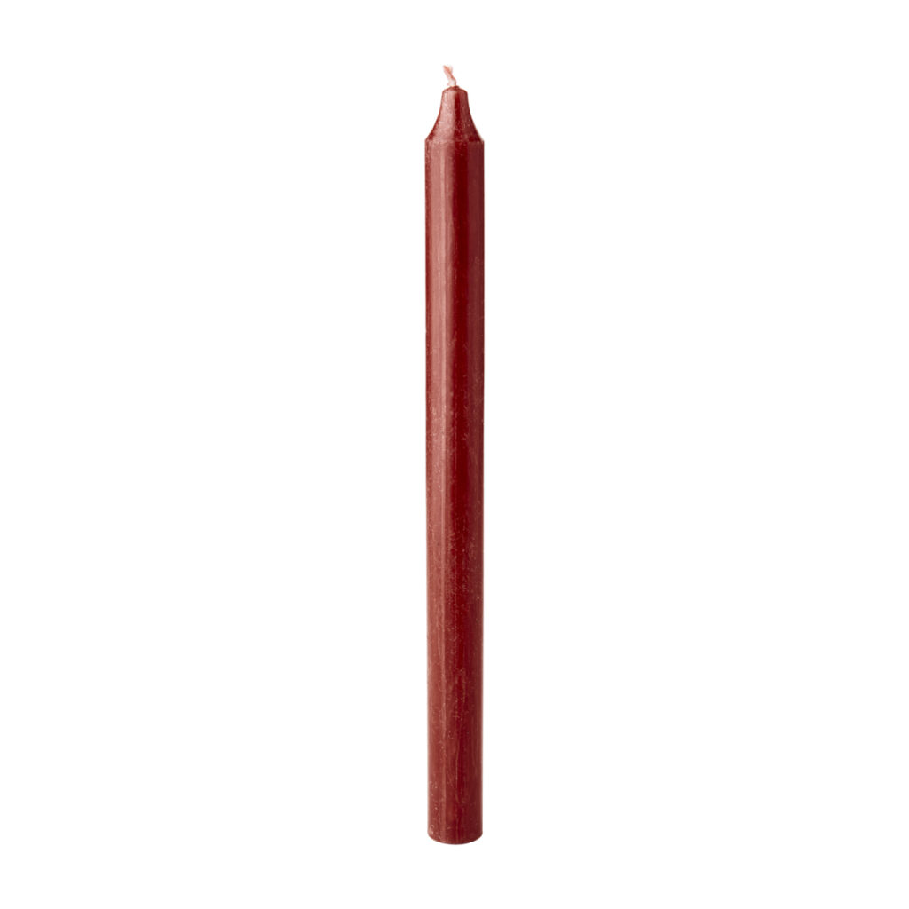 Bordeauxfärgat RUSTIC kronljus i paraffin, Ø2,2×H28 cm, genomfärgat.