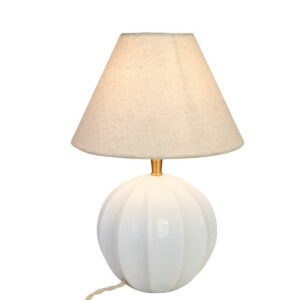 Tänd lampfot Marit i vitt opalglas med beige lampskärm