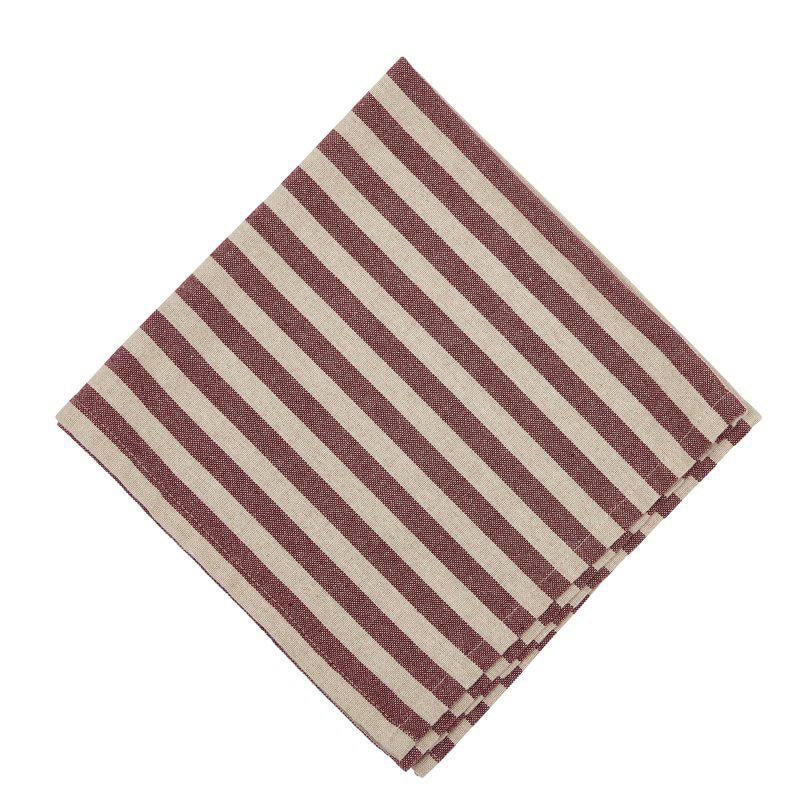 Randig tygservett Svea från Fondaco i vinrött och beige, 45x45 cm, tillverkad av återvunnen bomull och polyester.